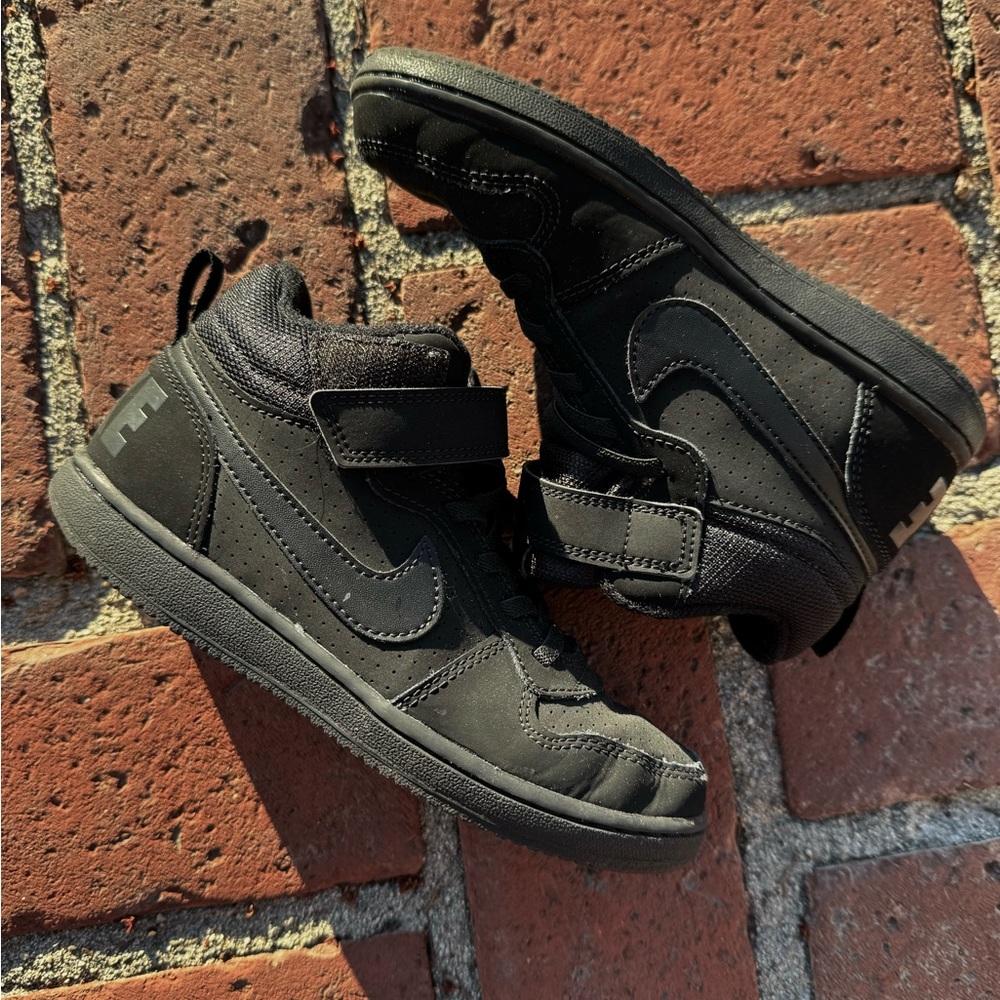 NIKE COURT BOROUGH MID 2 - YOUTH
